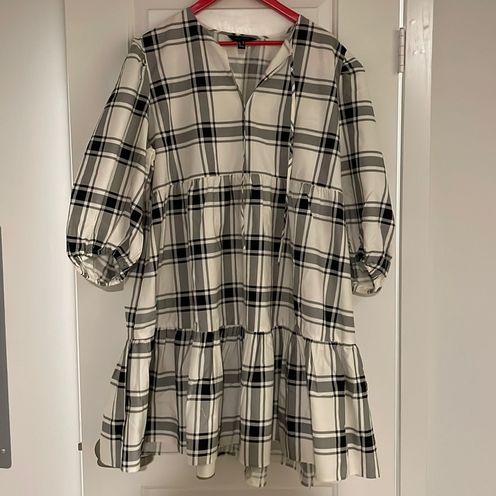 Brand new plaid puff sleeve dress